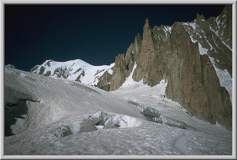 Weg zum Mont Blanc du Tacul, im Hintergrund Mont Blanc